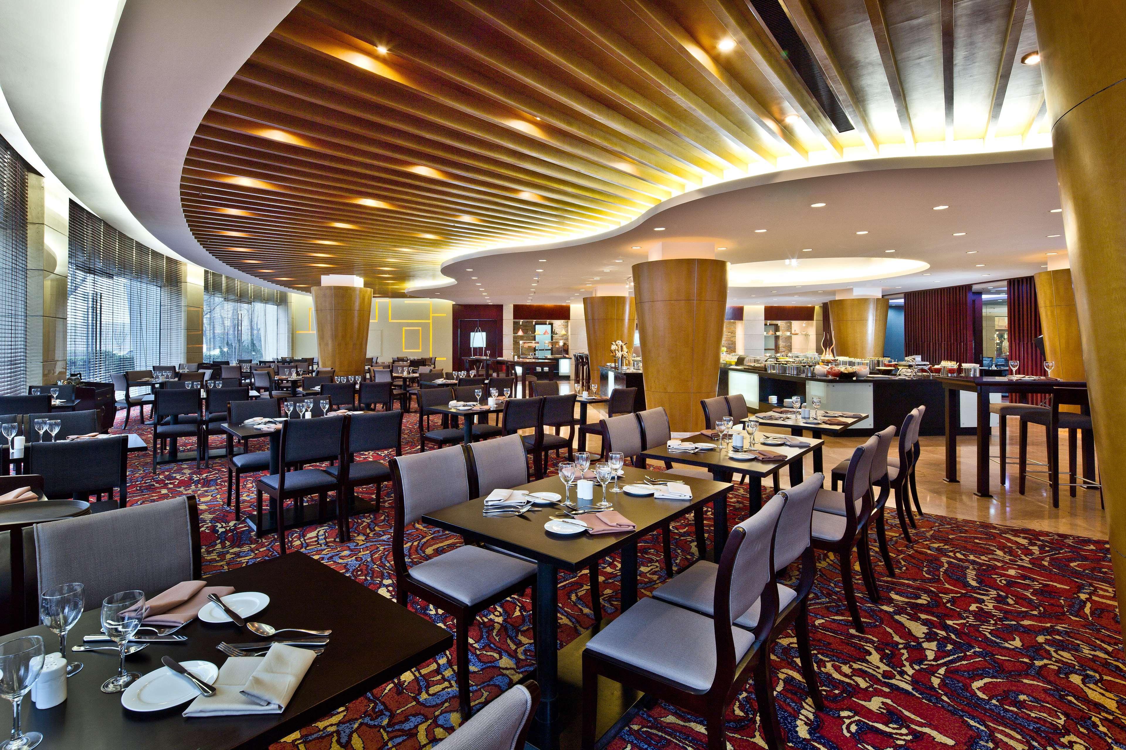 Отель Park Plaza Beijing Science Park Ресторан фото